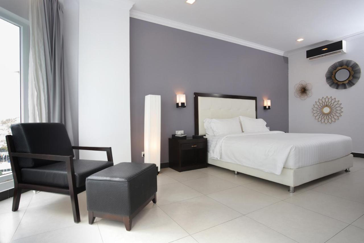 Queenco Hotel & Casino Sihanoukville Ngoại thất bức ảnh