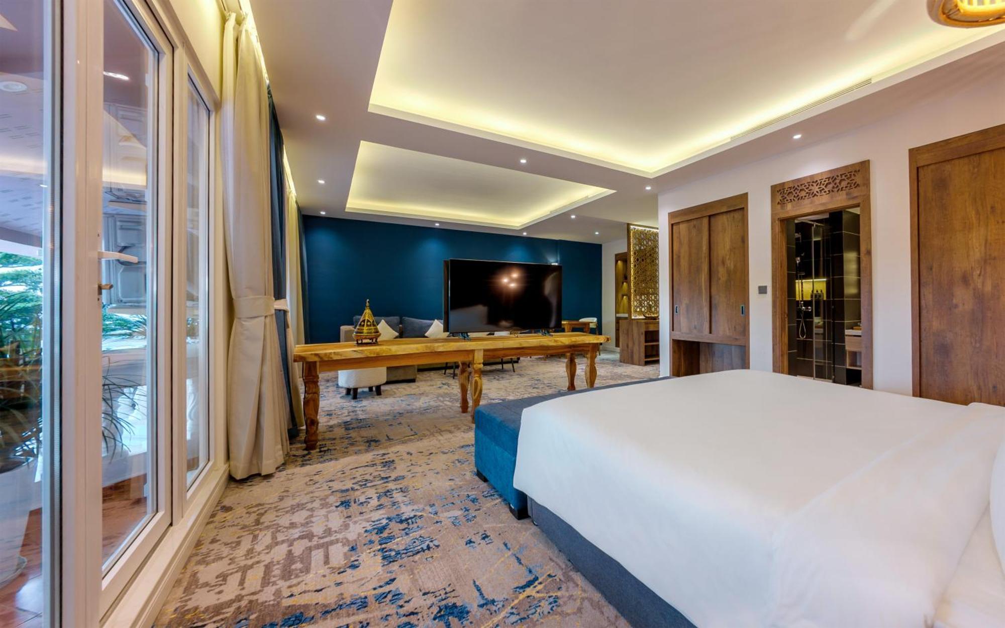 Queenco Hotel & Casino Sihanoukville Ngoại thất bức ảnh