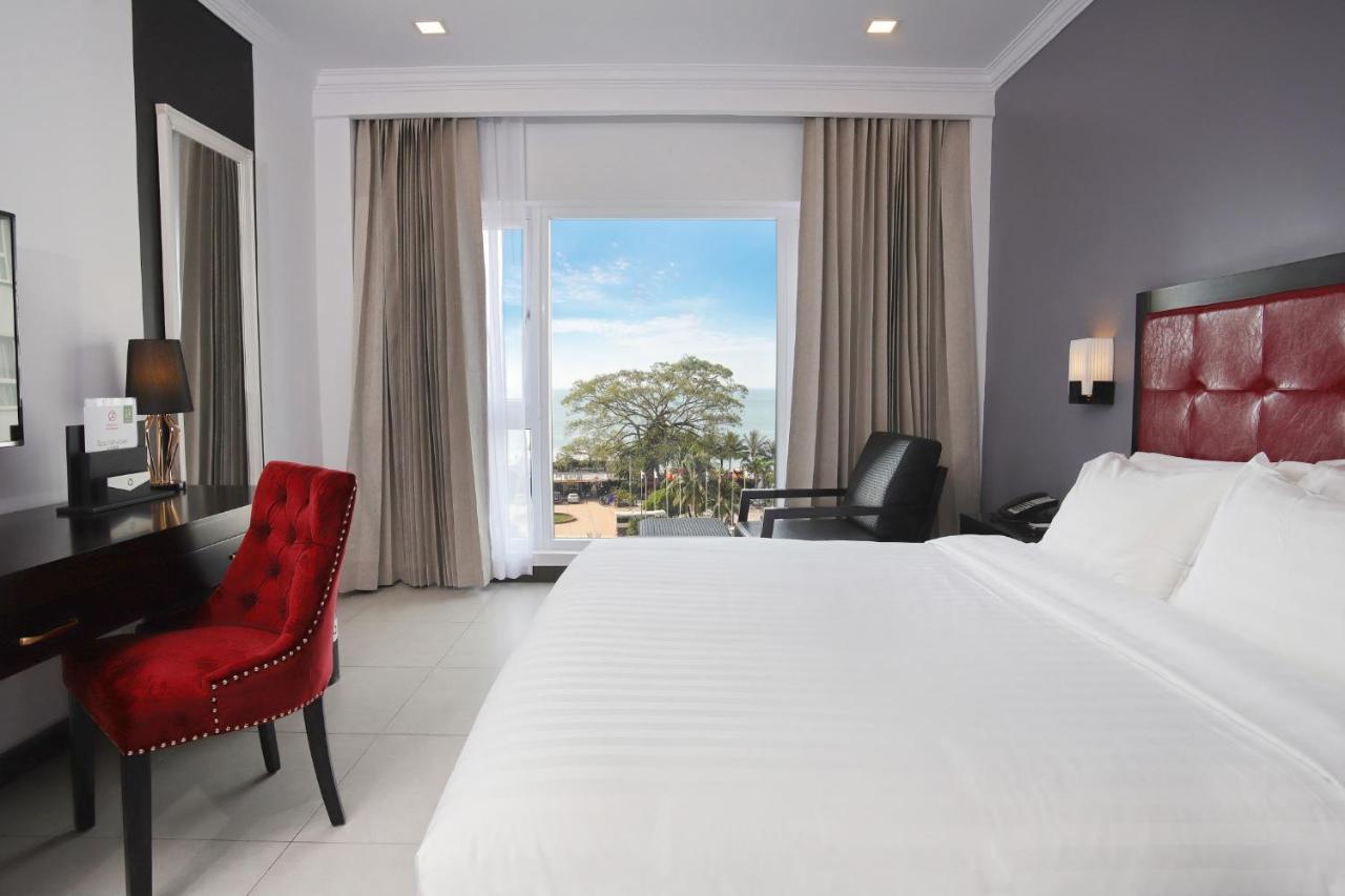 Queenco Hotel & Casino Sihanoukville Ngoại thất bức ảnh