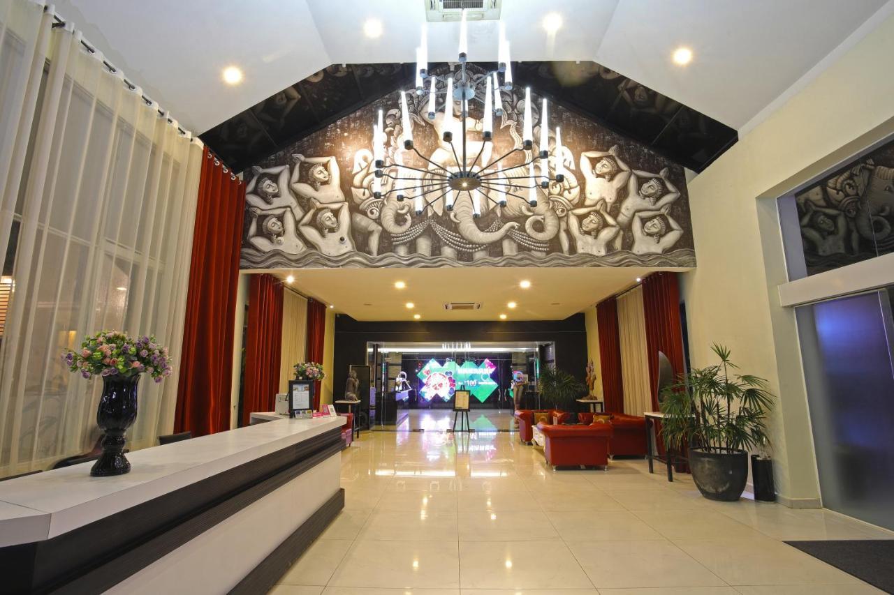 Queenco Hotel & Casino Sihanoukville Ngoại thất bức ảnh